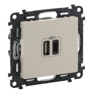 Розетка 2хUSB за зареждане тип A+C 3A 15W цвят крем Valena Life Legrand